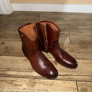 Women’s Brown Frye Leather Boots